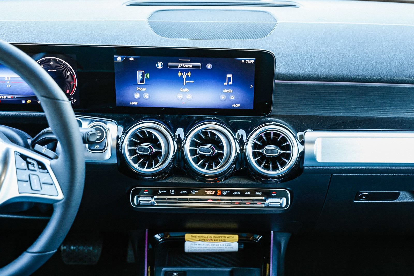 New 2026 Mercedes-Benz GLB 250 4MATIC image 11