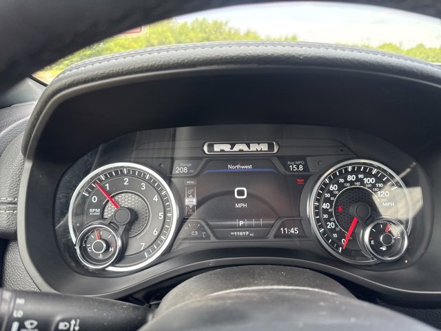 Used 2025 RAM 1500 Laramie image 19