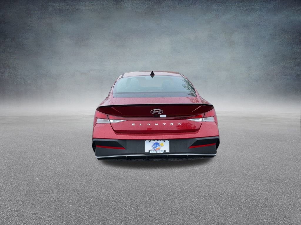 Used 2025 Hyundai Elantra Sport image 20