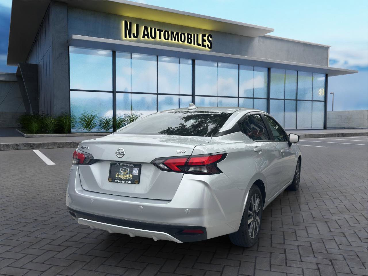 Used 2021 Nissan Versa SV image 7