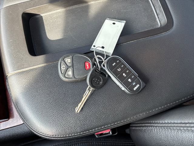 Used 2013 Chevrolet Avalanche LTZ image 29