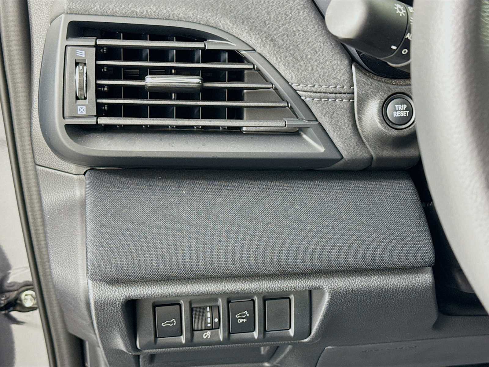 Used 2025 Subaru Outback Premium image 13