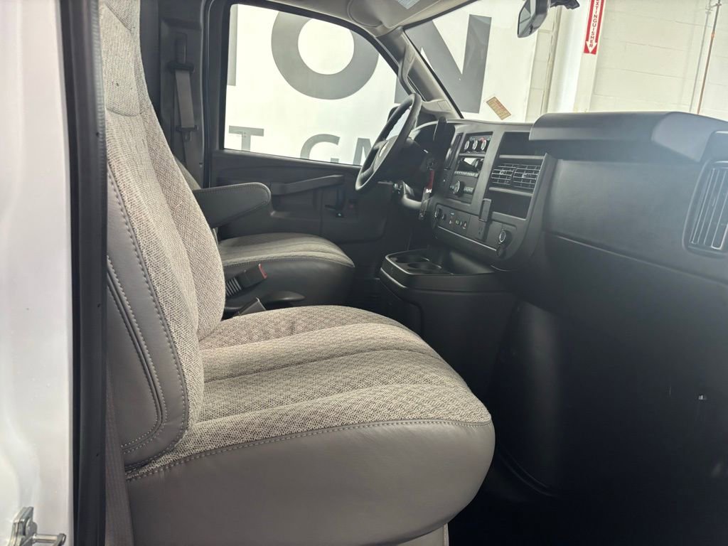 New 2025 Chevrolet Express 2500 Work Van w/ Driver Convenience Package image 37