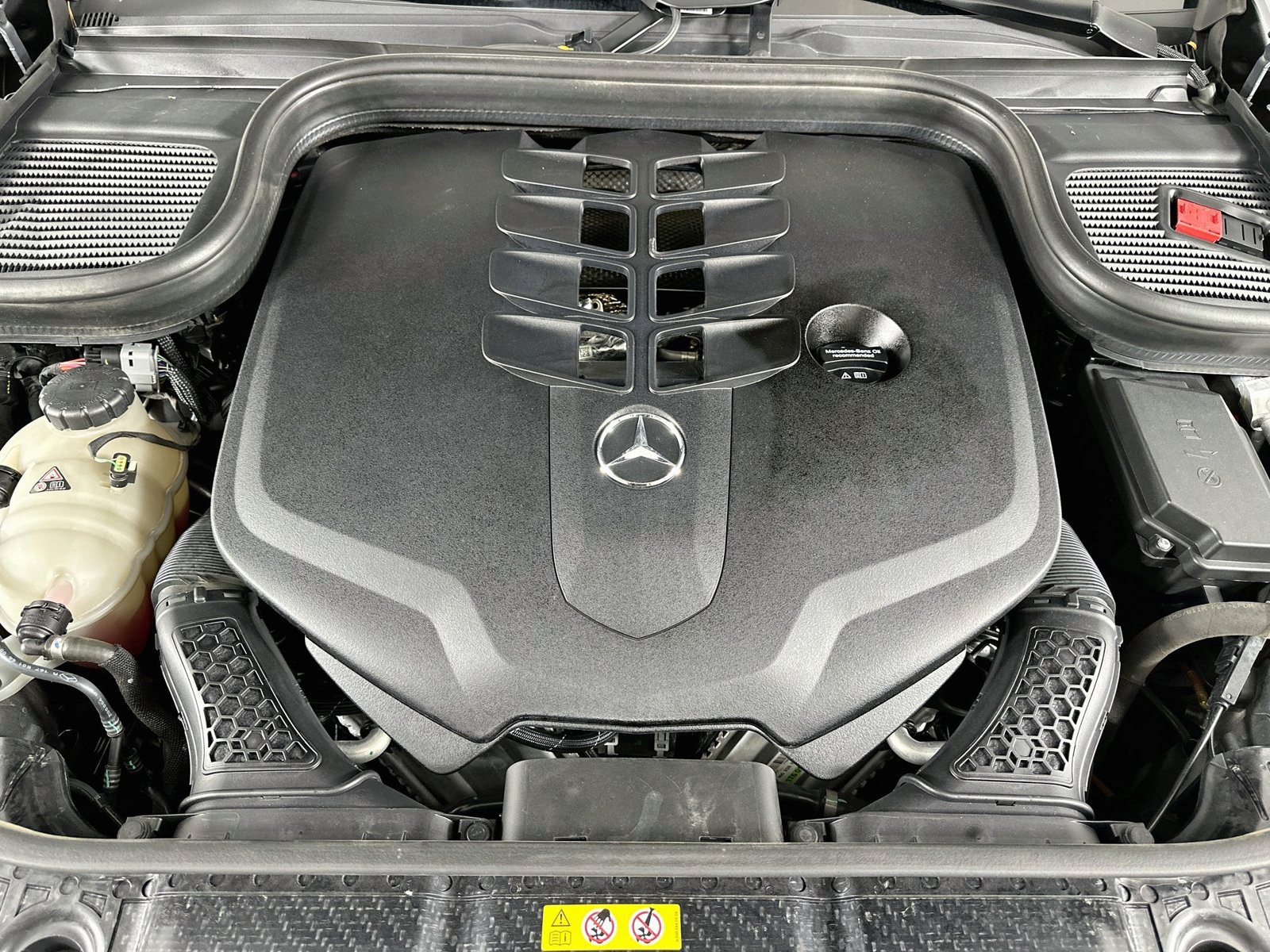 Used 2023 Mercedes-Benz GLS 580 4MATIC image 13