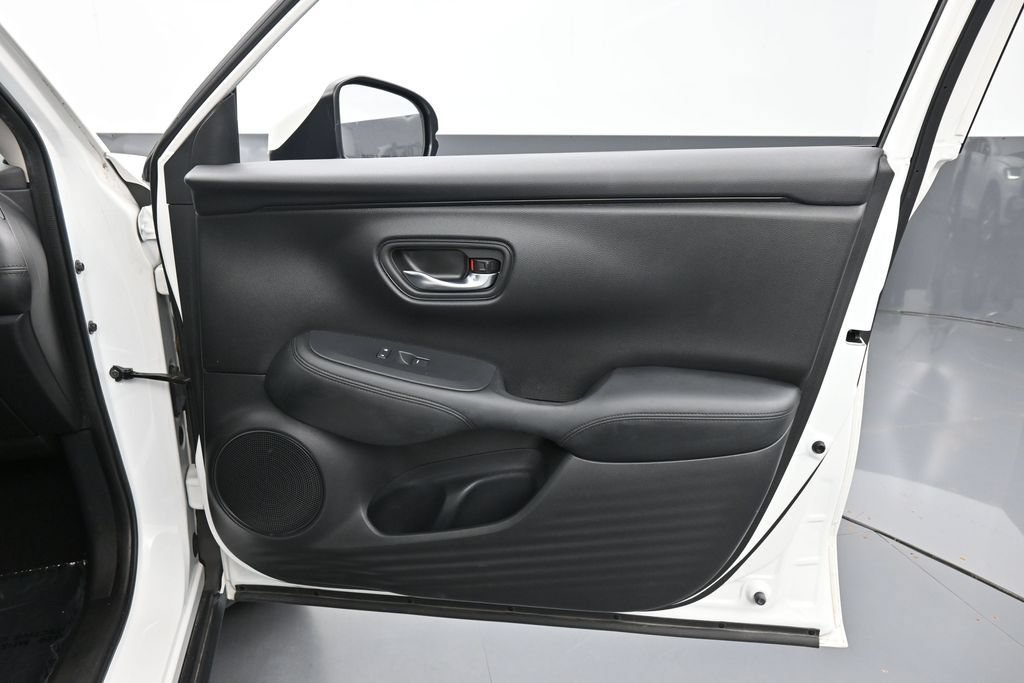 Certified 2024 Honda HR-V LX image 33