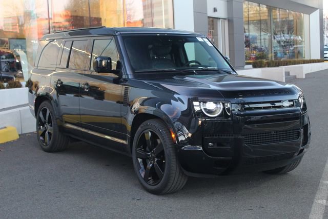 New 2026 Land Rover Defender 130 X-Dynamic SE image 10