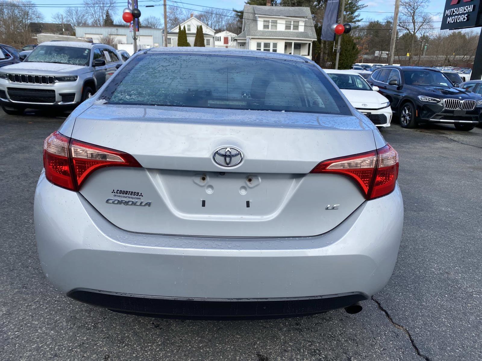 Used 2017 Toyota Corolla LE image 4