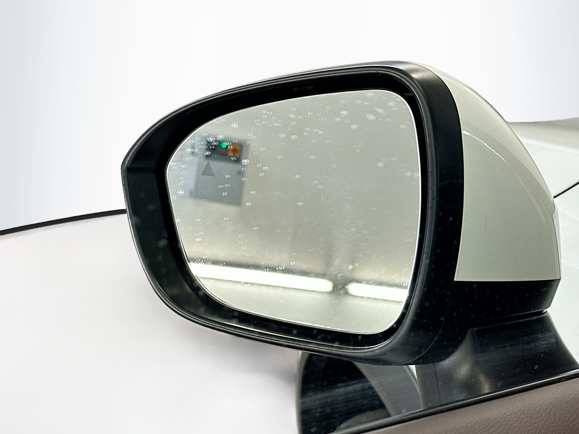 Used 2022 Nissan Rogue SV w/ SV Premium Package image 16