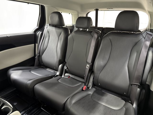 Certified 2024 Kia Carnival SX FWD image 13