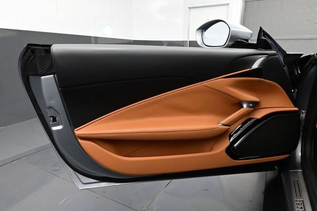 Used 2021 Ferrari Roma RWD image 7