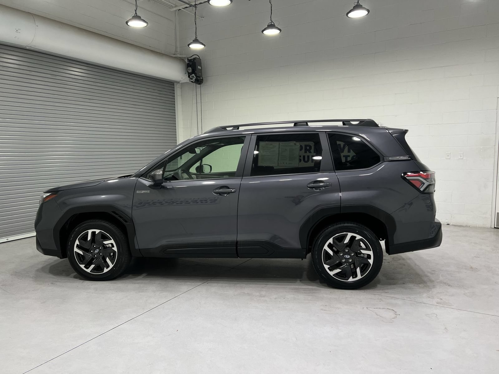 Certified 2025 Subaru Forester Premium AWD/4WD image 5