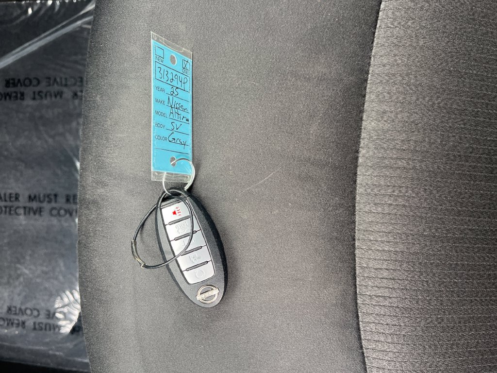 Used 2025 Nissan Altima 2.5 SV FWD image 29