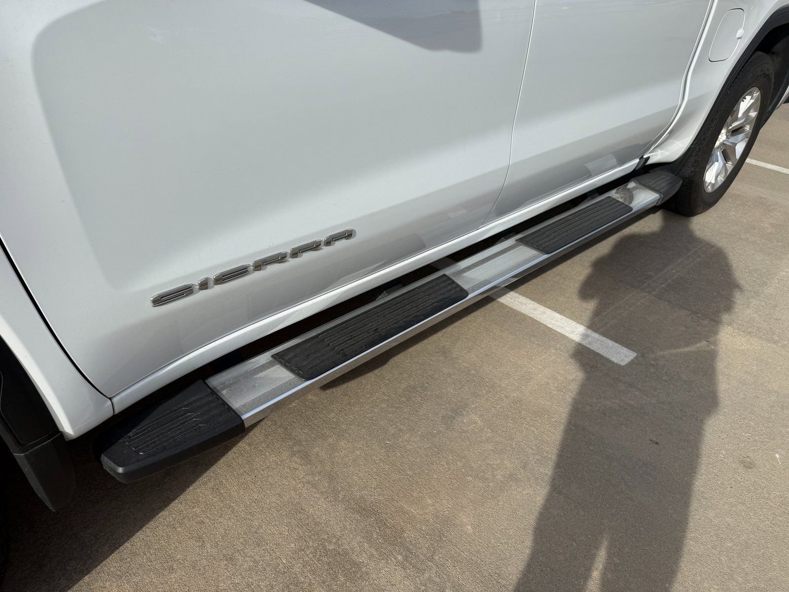 Used 2022 GMC Sierra 1500 SLT image 8