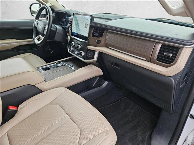 Used 2024 Ford Expedition Limited image 25