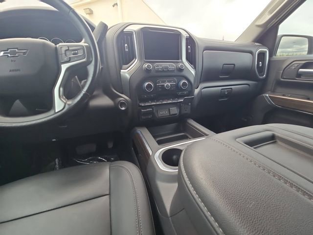 Used 2021 Chevrolet Silverado 1500 LT Trail Boss w/ Convenience Package II image 3