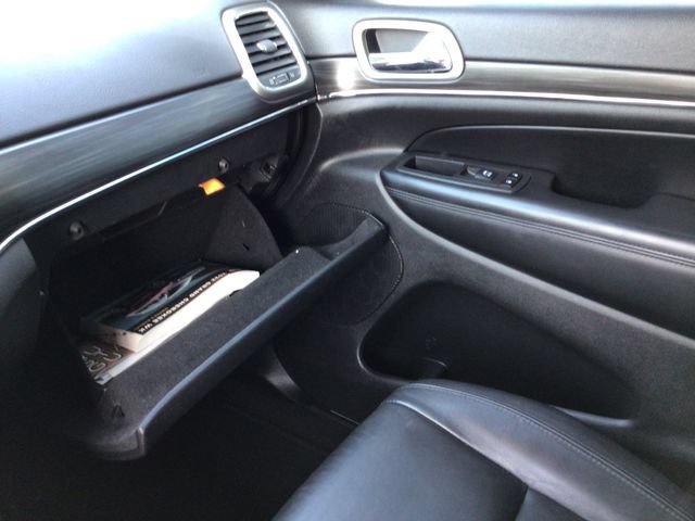 Used 2022 Jeep Grand Cherokee Limited RWD image 32
