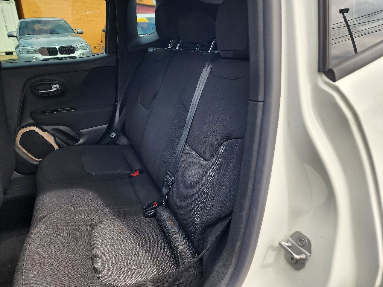 Used 2015 Jeep Renegade Sport w/ Power & Air Group FWD image 22