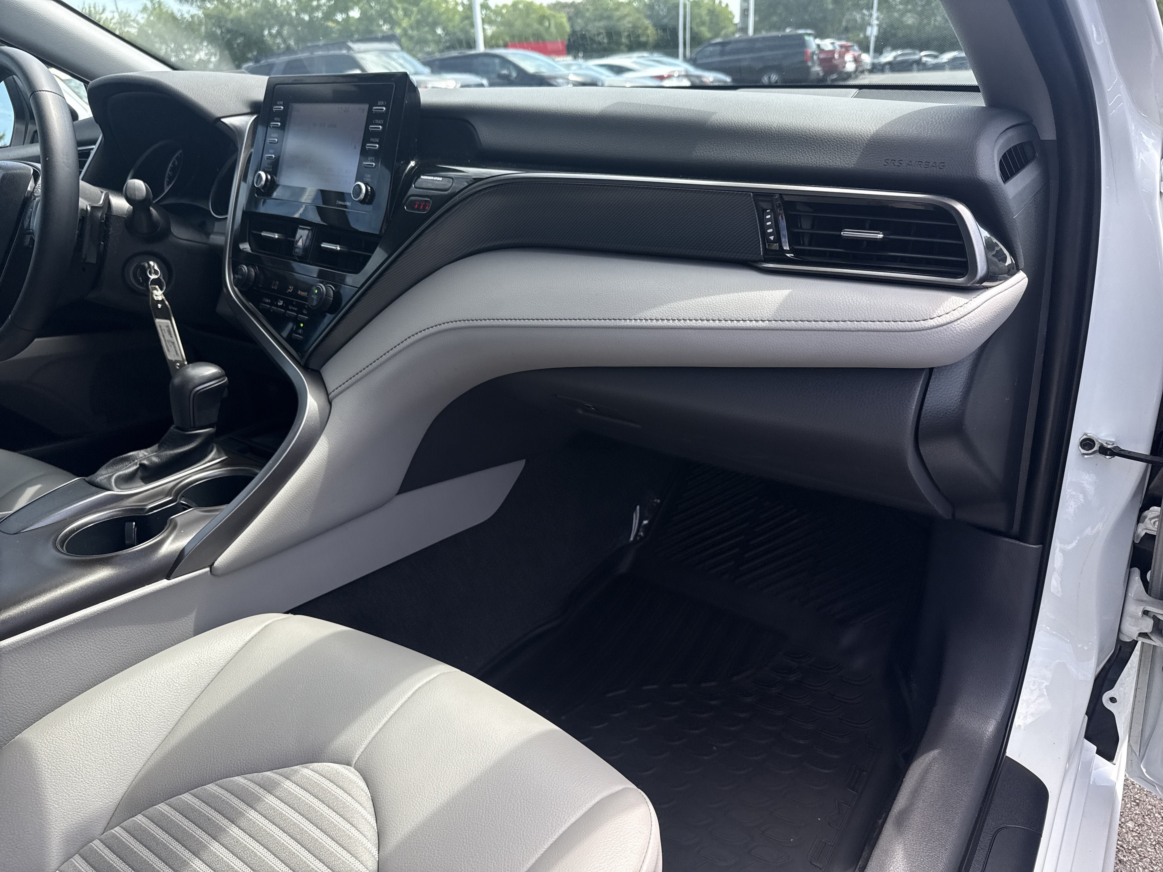 Used 2021 Toyota Camry SE FWD image 26