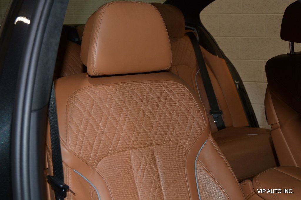 Used 2017 BMW M760i xDrive image 18