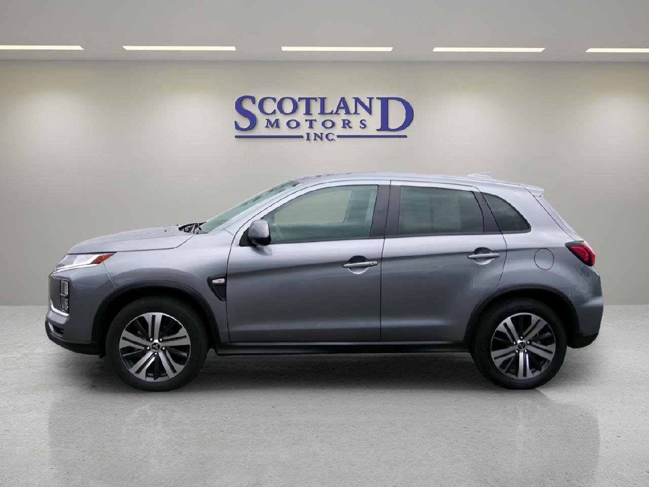 Used 2025 Mitsubishi Outlander Sport ES image 1
