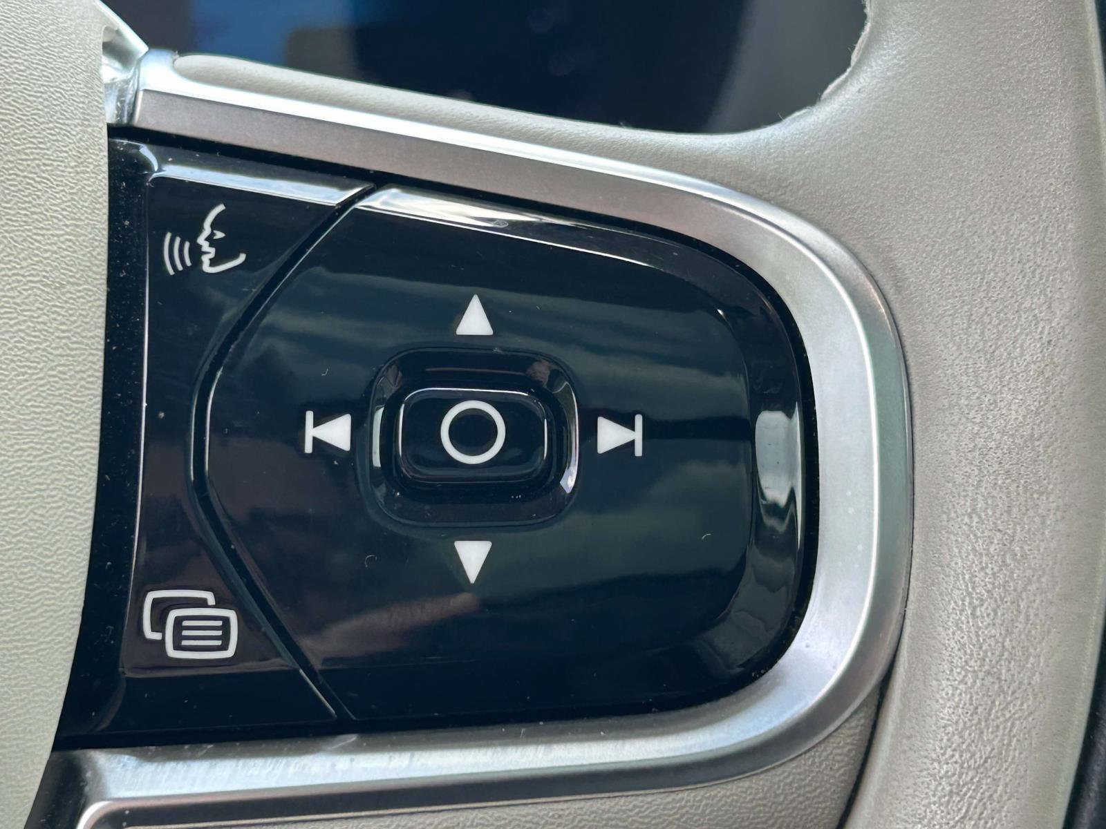 Certified 2023 Volvo XC60 B5 Plus w/ Climate Package AWD/4WD image 24