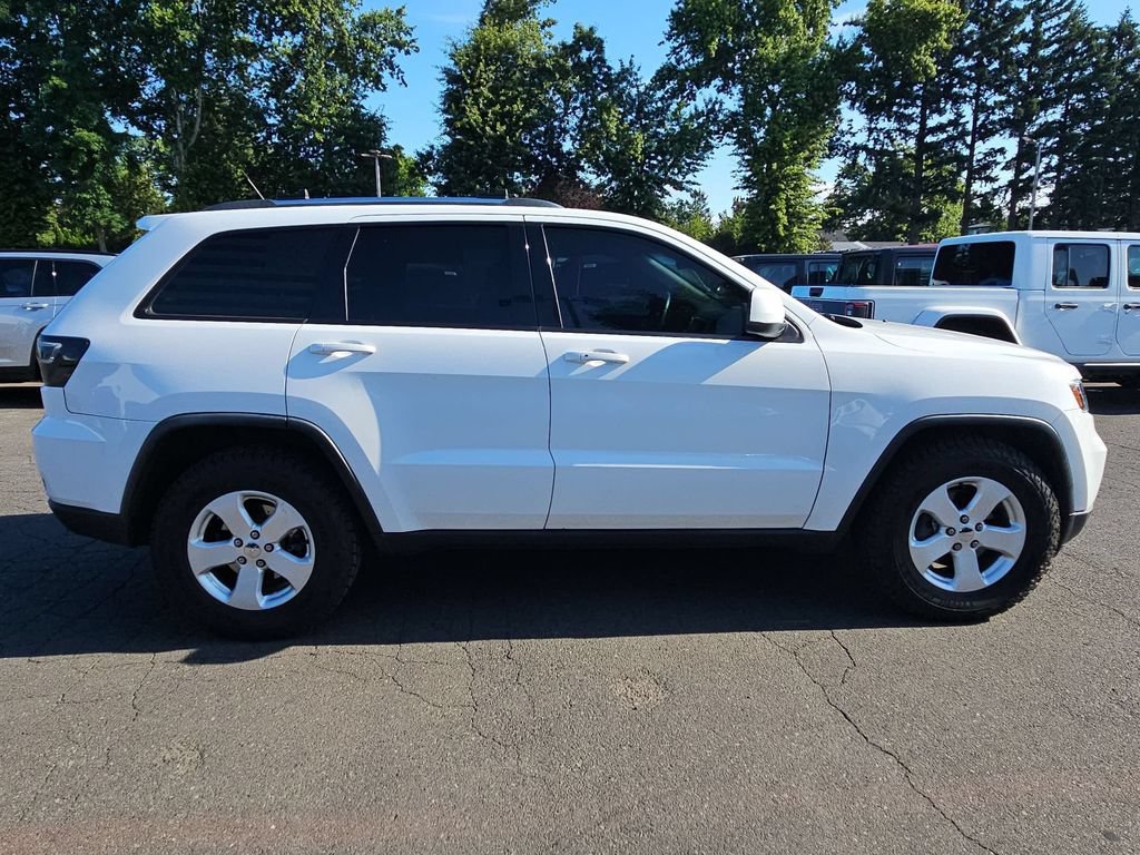 Used 2013 Jeep Grand Cherokee Laredo AWD/4WD image 8