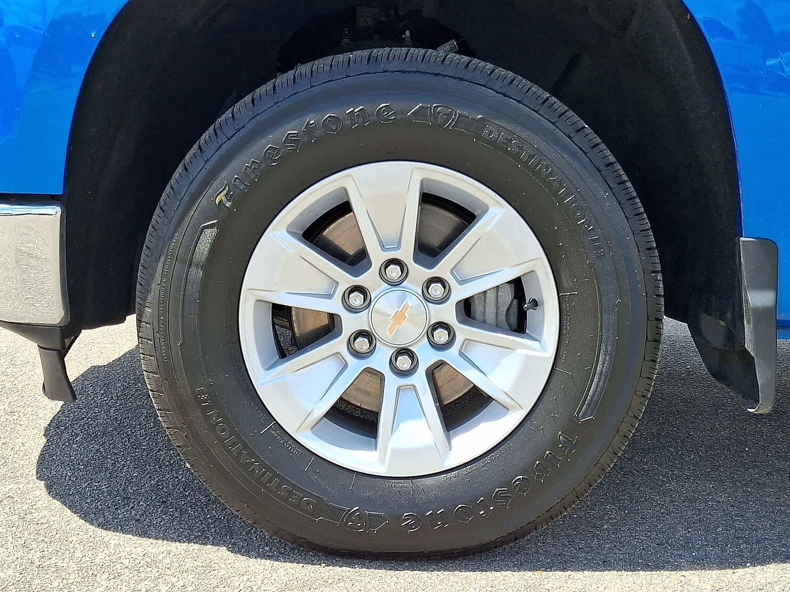Used 2025 Chevrolet Silverado 1500 LT AWD/4WD image 38
