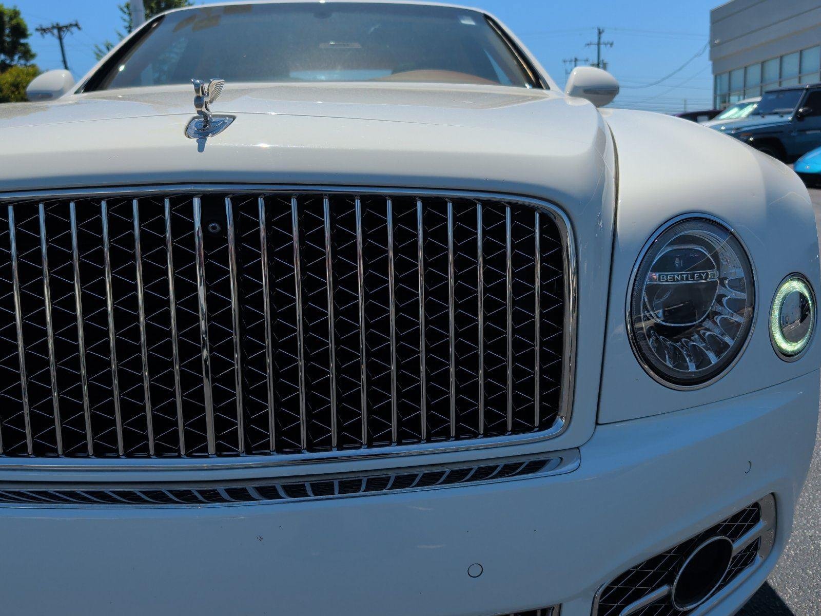 Used 2017 Bentley Mulsanne RWD image 19