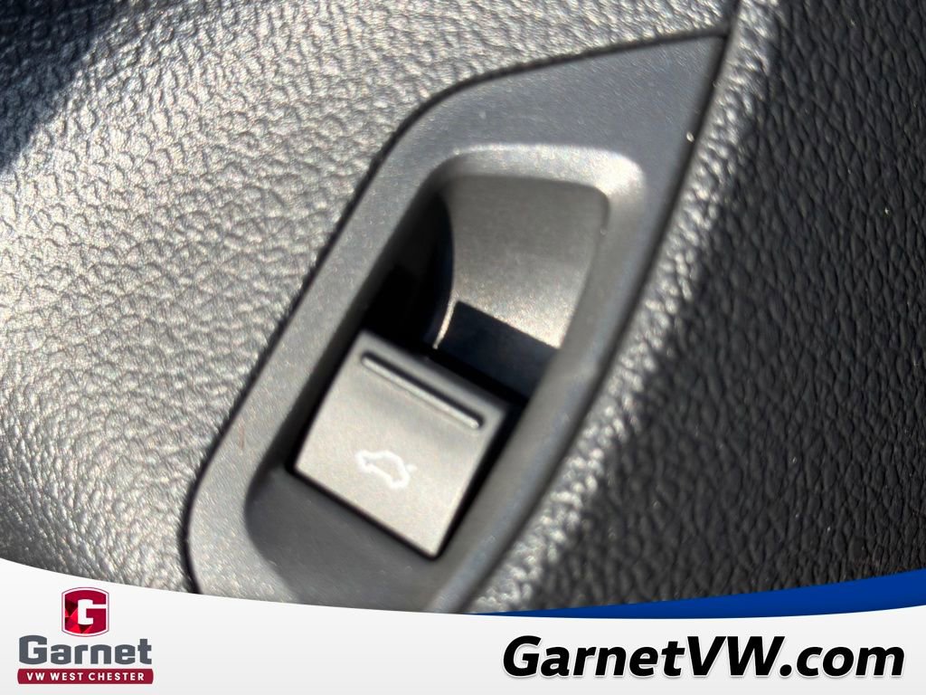 Used 2021 Volkswagen Passat 2.0T R-Line image 33