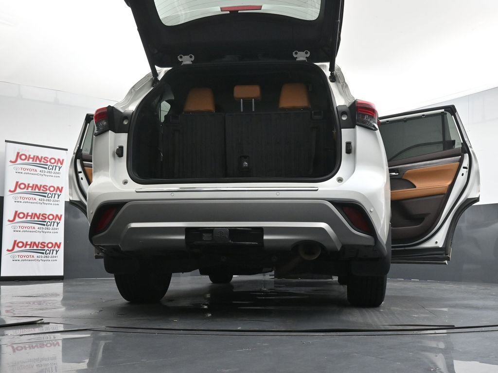 Used 2021 Toyota Highlander Platinum AWD/4WD image 46