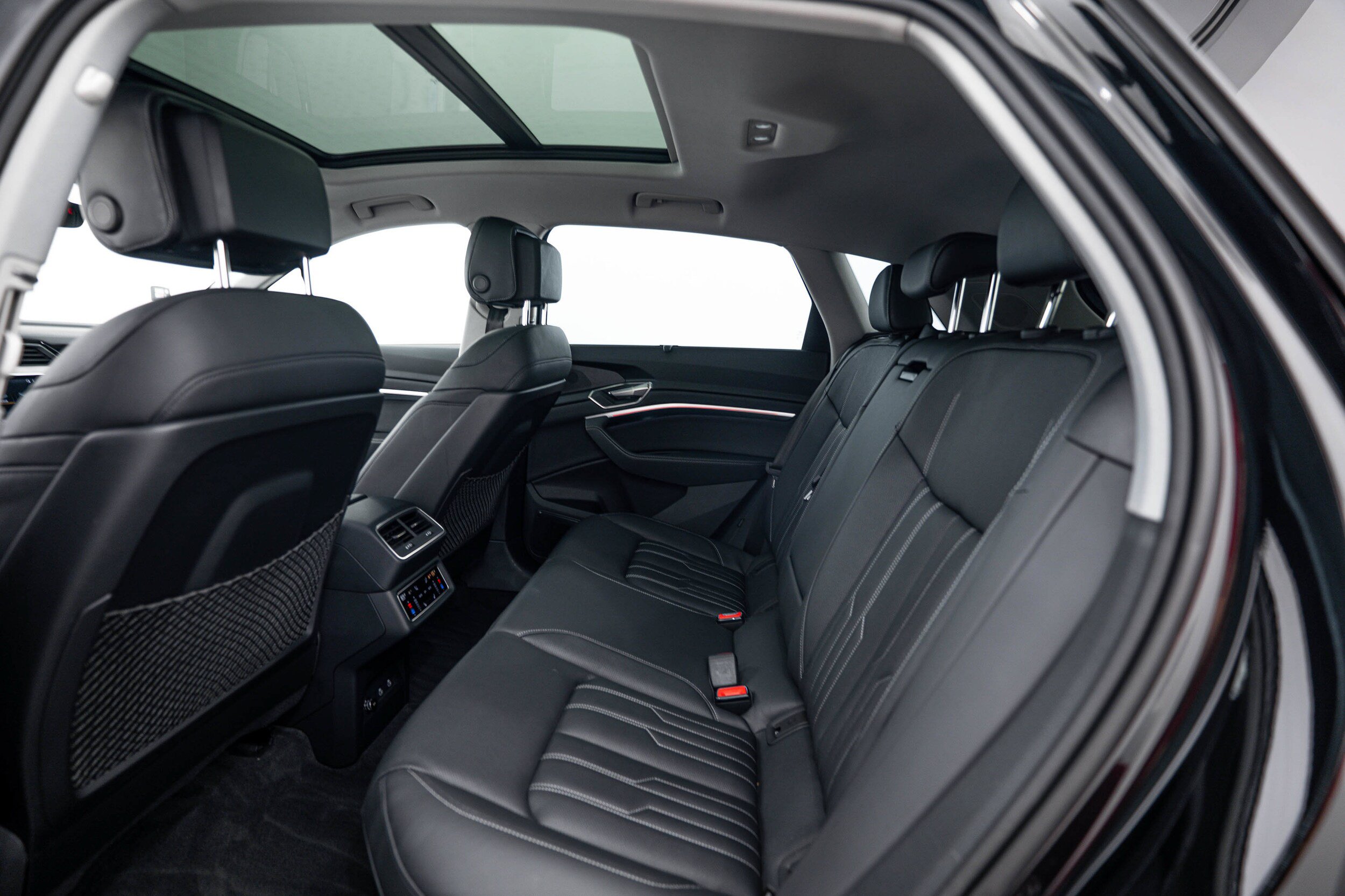 Certified 2024 Audi Q8 e-tron Prestige AWD/4WD image 17
