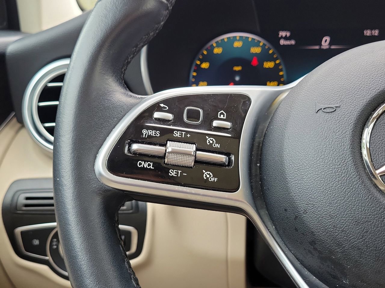 Certified 2022 Mercedes-Benz GLC 300 image 29