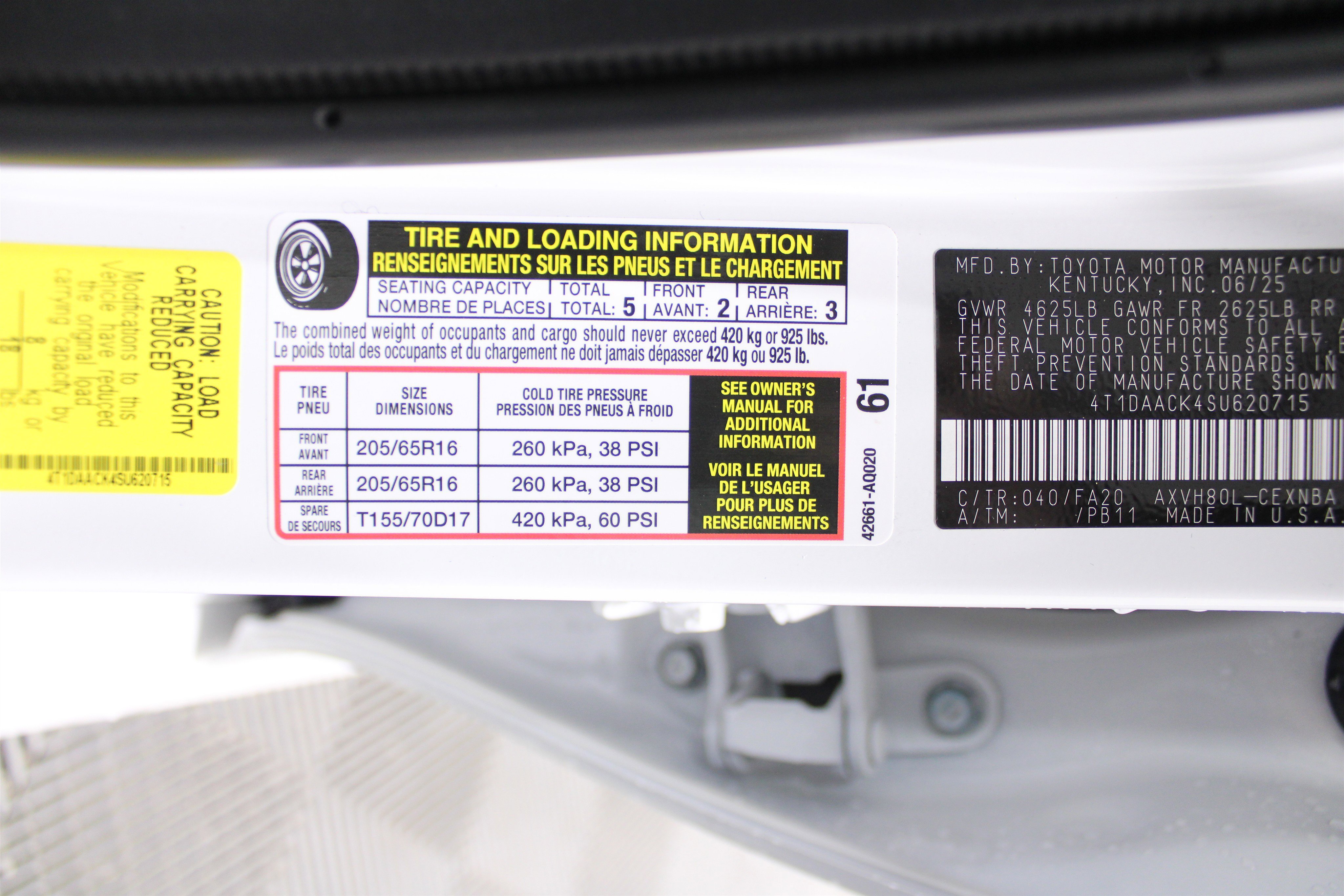 Used 2025 Toyota Camry LE w/ Convenience Package image 35