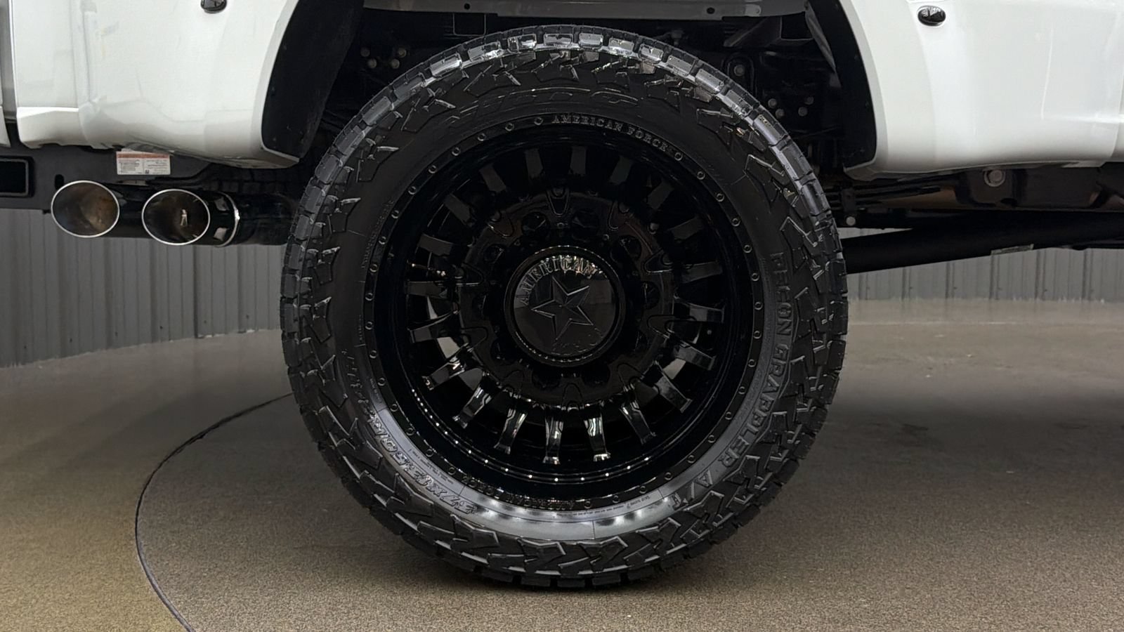 Used 2026 Ford F450 Platinum w/ FX4 Off-Road Package AWD/4WD image 11