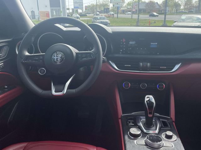 Used 2020 Alfa Romeo Stelvio Sport w/ Cold Weather Package image 11