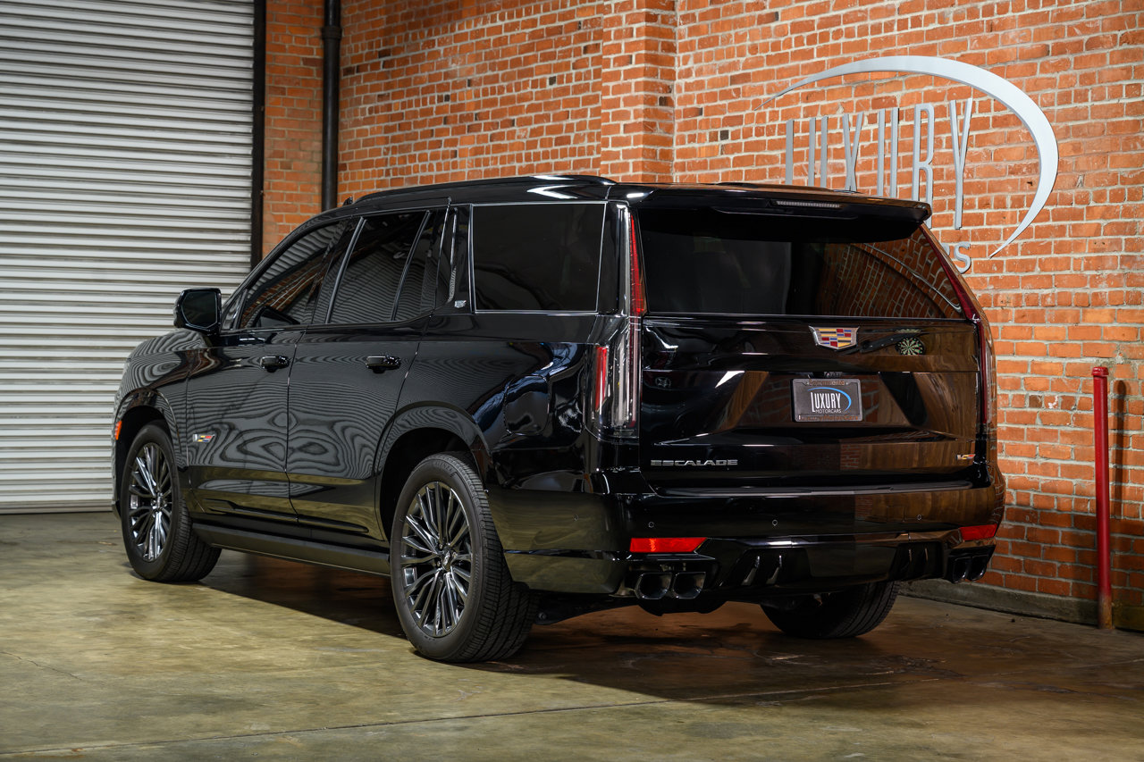 Used 2024 Cadillac Escalade V w/ LPO, Floor Liner Package image 5
