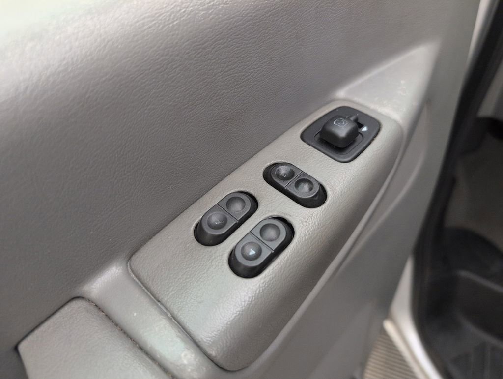 Used 2007 Ford E-350 and Econoline 350 XLT RWD image 31
