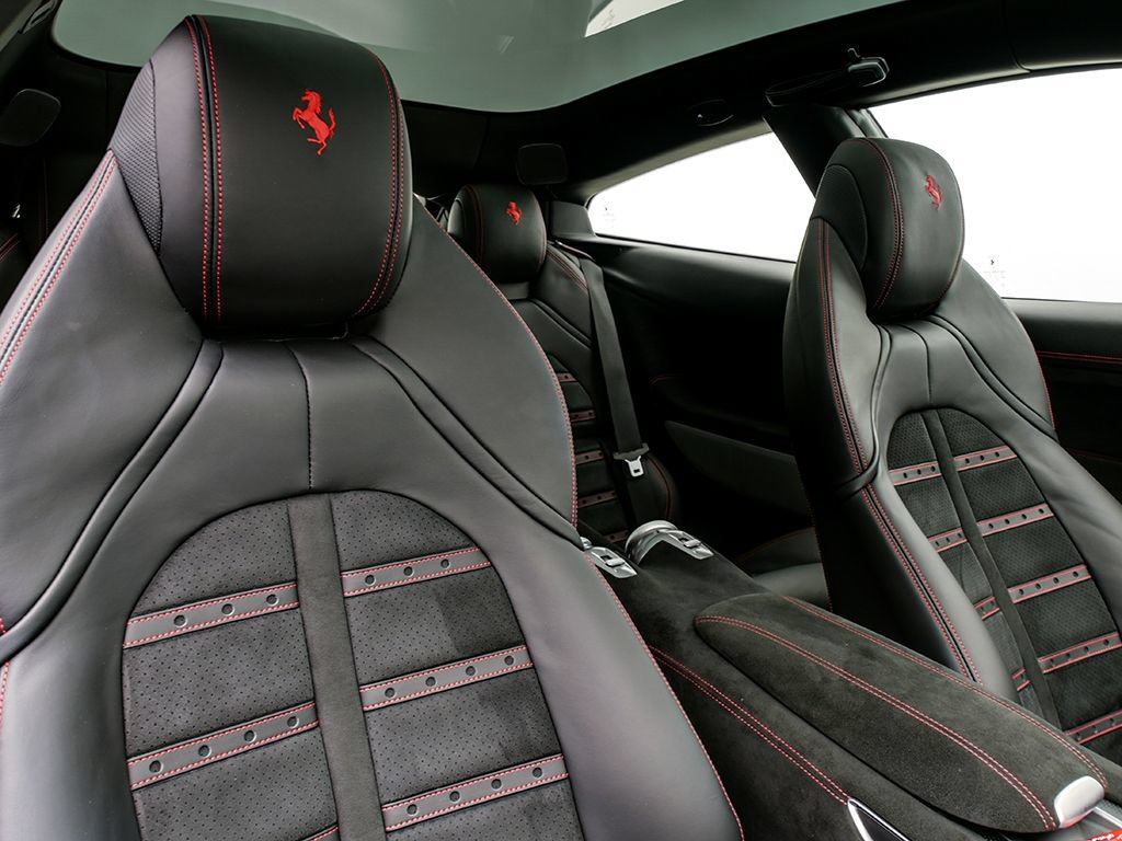 Used 2020 Ferrari GTC4Lusso T RWD image 18