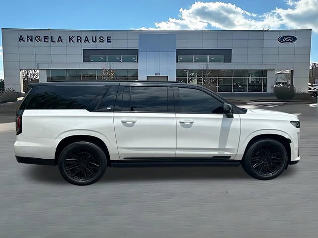 Used 2023 Cadillac Escalade ESV Sport w/ Touring Package AWD/4WD image 10