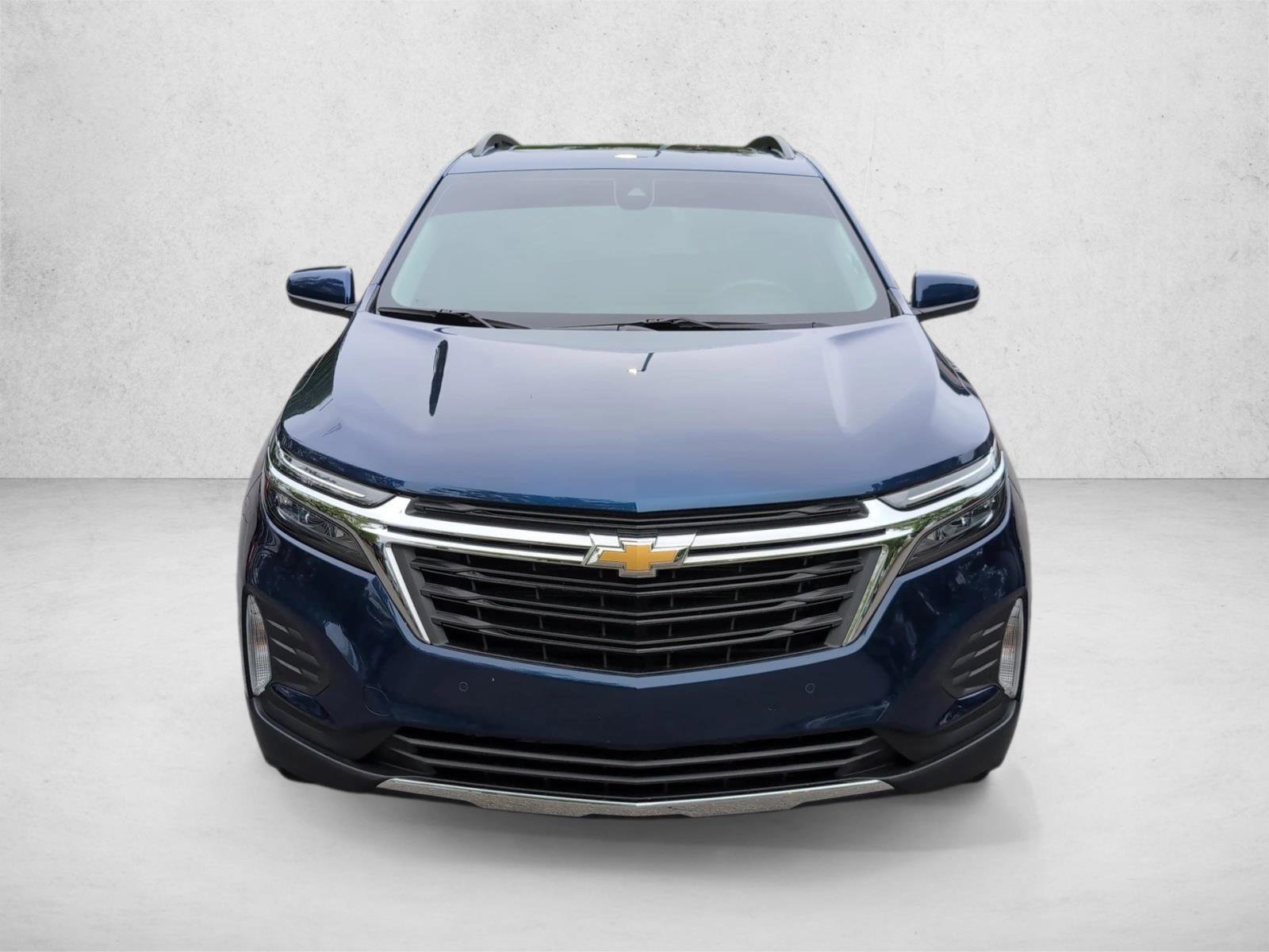 Used 2022 Chevrolet Equinox LT FWD image 2