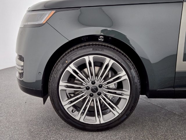 New 2026 Land Rover Range Rover SE AWD/4WD image 9