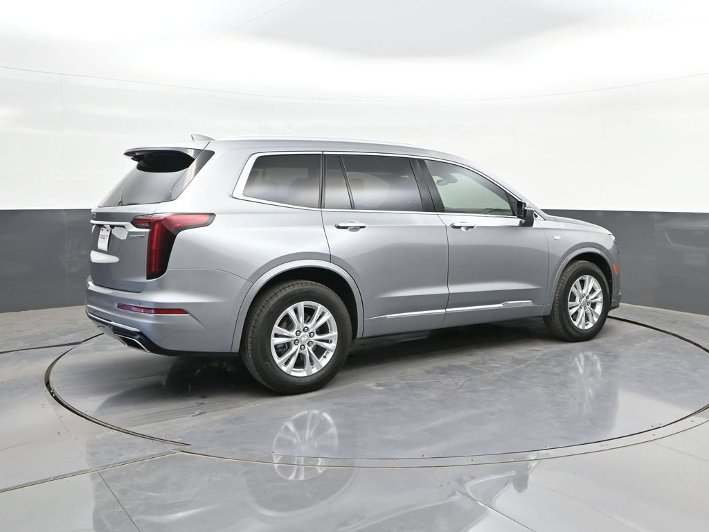 Used 2025 Cadillac XT6 Luxury FWD image 15