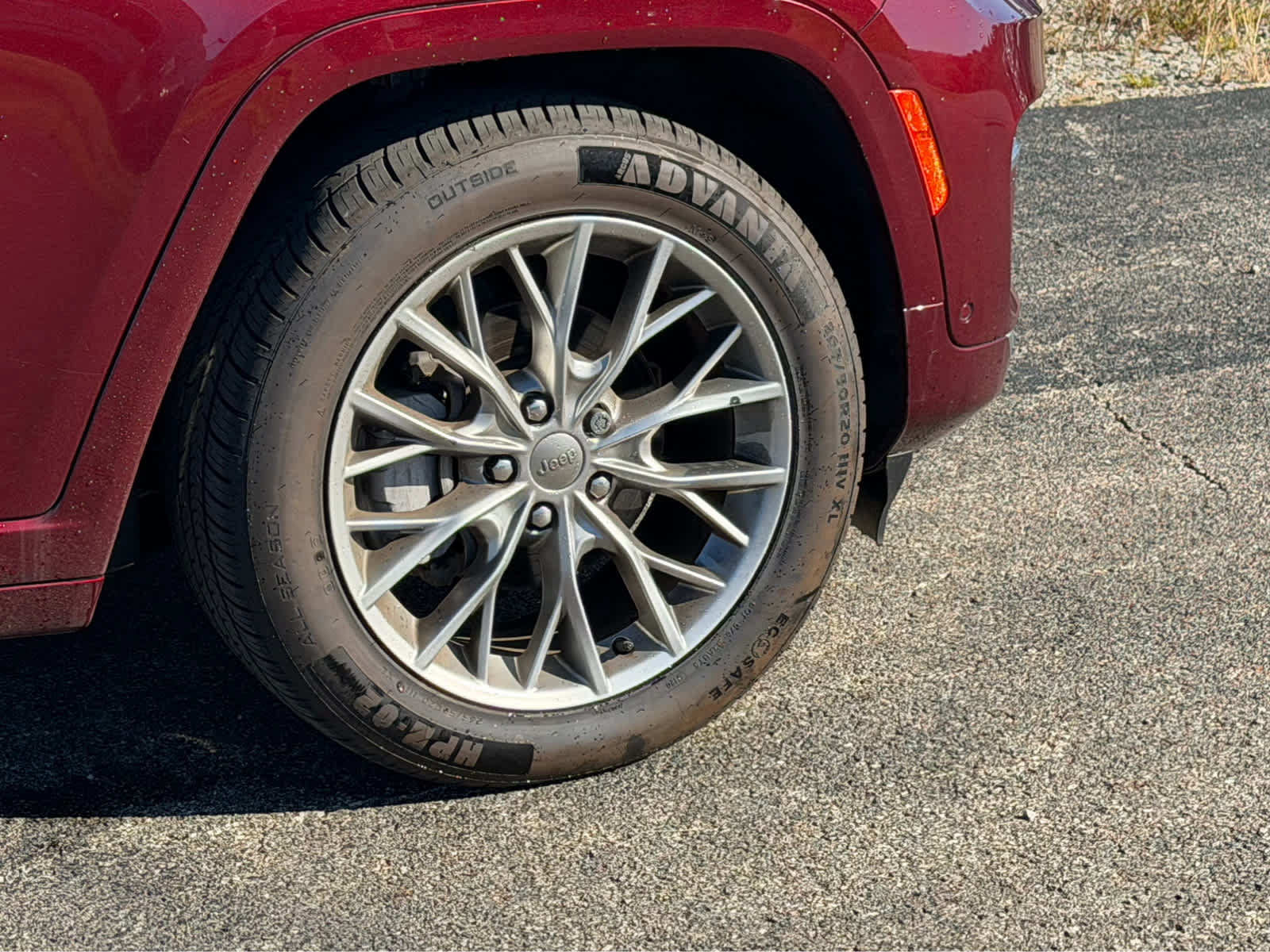 Used 2022 Jeep Grand Cherokee Summit AWD/4WD image 6