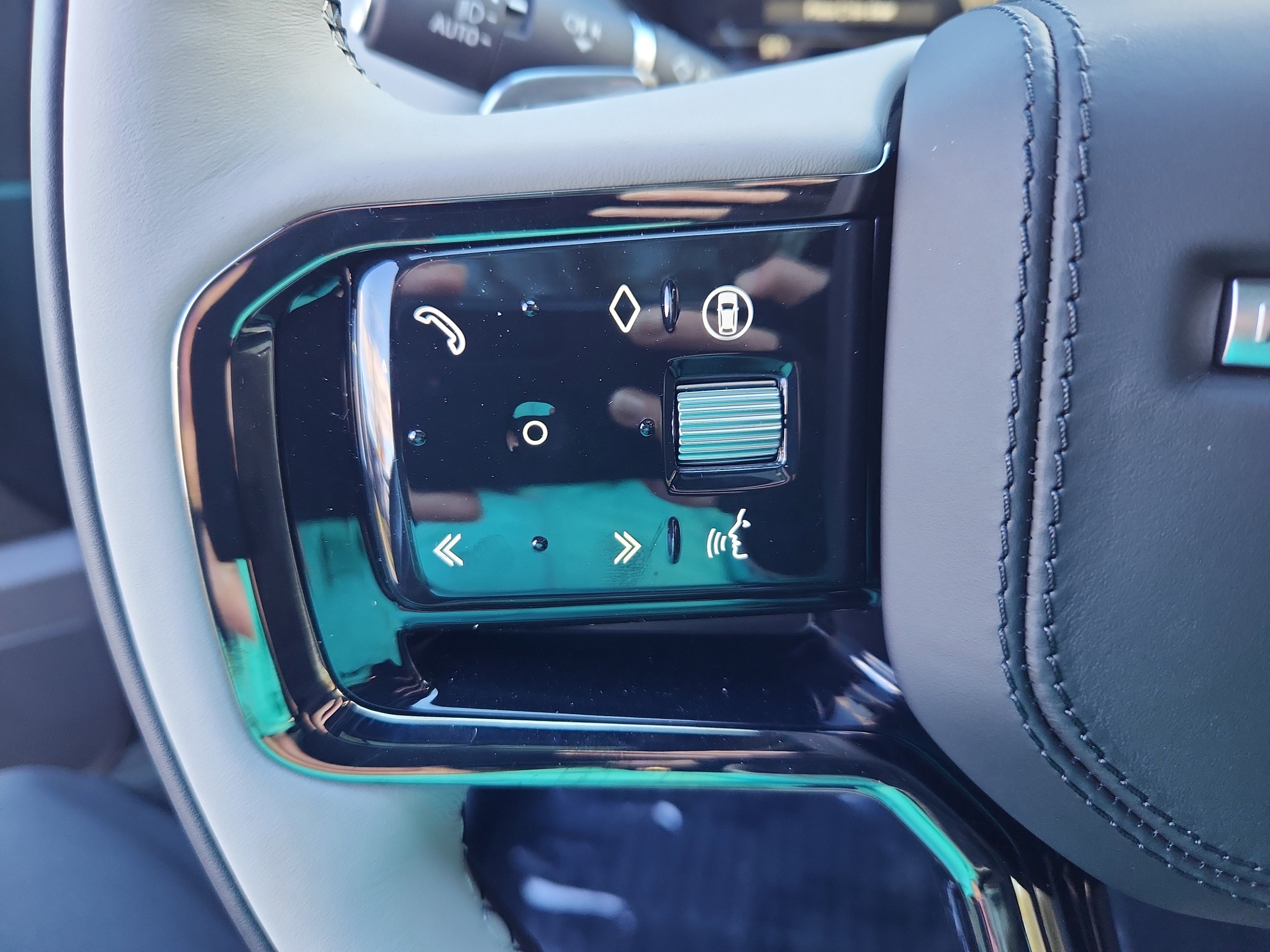 Used 2026 Land Rover Range Rover Velar S image 19