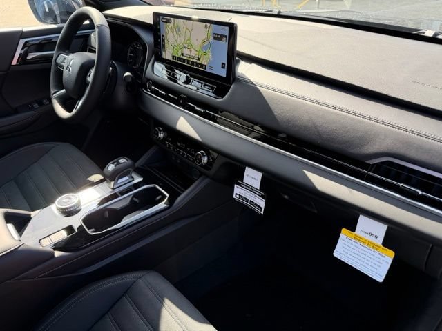 New 2026 Mitsubishi Outlander LE FWD image 11