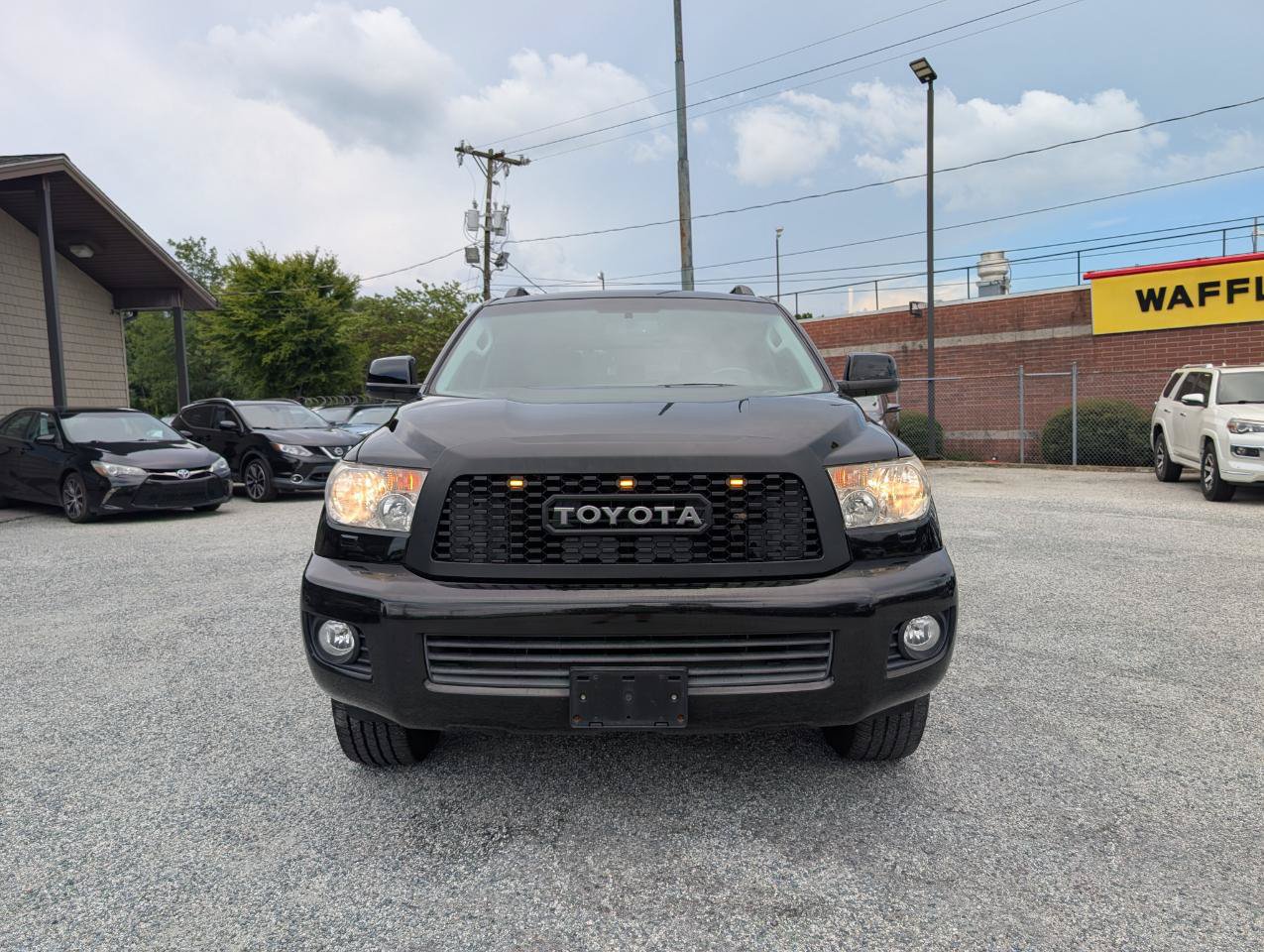 Used 2016 Toyota Sequoia Limited w/ Safety & Convenience Package AWD/4WD image 2
