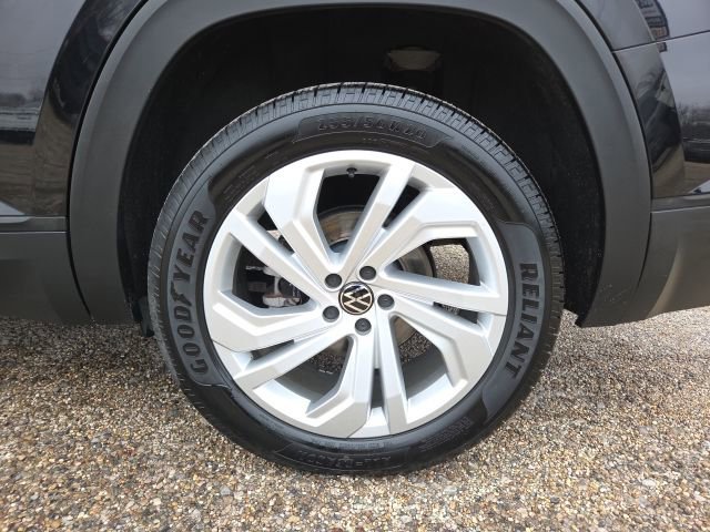 Used 2023 Volkswagen Atlas SE image 7