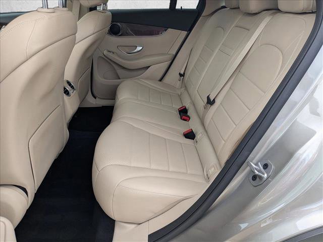 Used 2022 Mercedes-Benz GLC 300 image 17