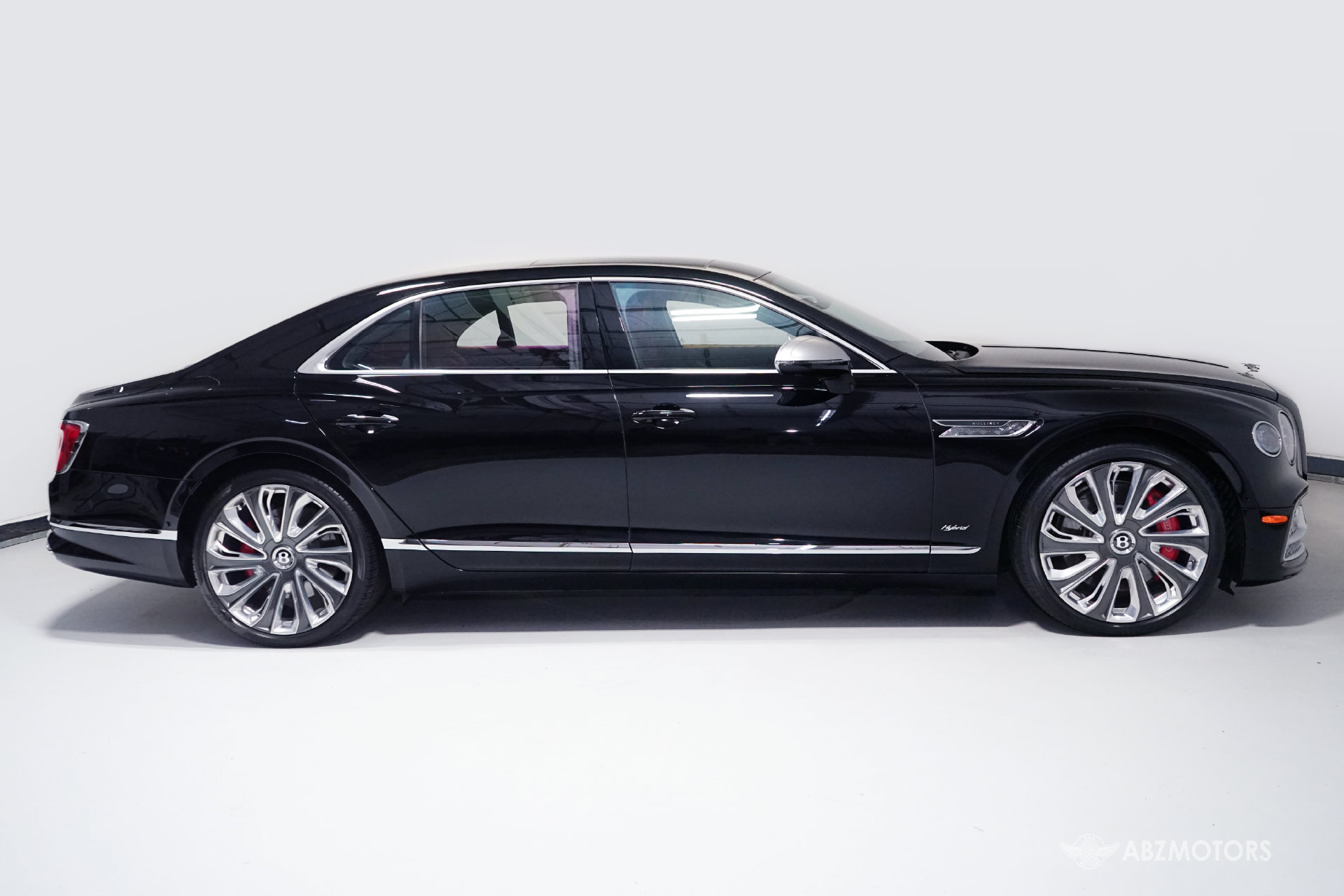Used 2022 Bentley Flying Spur Plug-In Hybrid AWD/4WD image 4