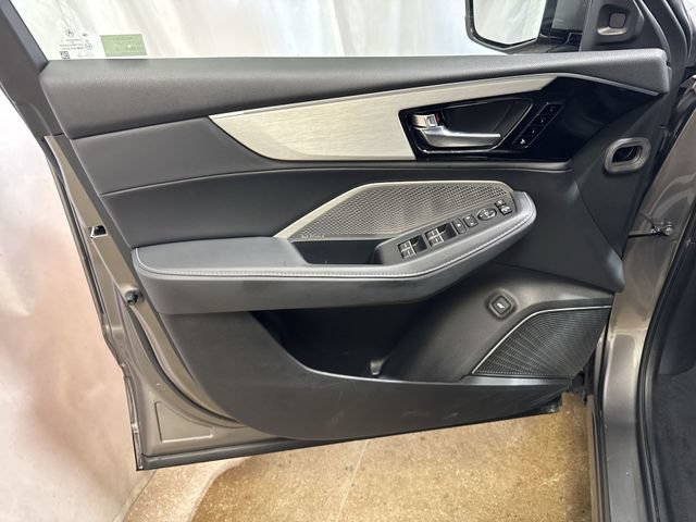 Used 2023 Acura MDX w/ Technology Package FWD image 24